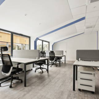 Open Space  7 postes Coworking Rue Armand Silvestre Courbevoie 92400 - photo 3